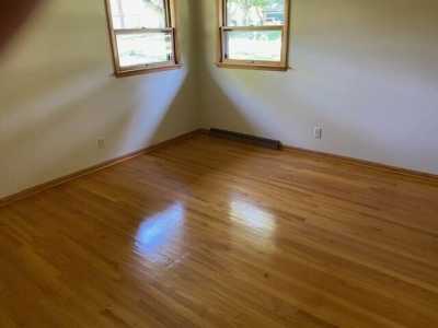 Home For Sale in Menomonee Falls, Wisconsin