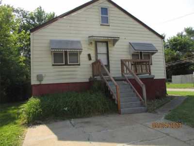 Home For Sale in Saint Ann, Missouri
