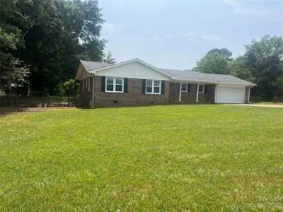 Home For Sale in Forest City, North Carolina