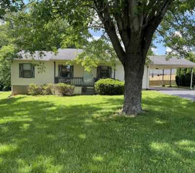 Home For Sale in Lafayette, Tennessee