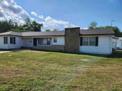 Home For Sale in Blackwell, Oklahoma