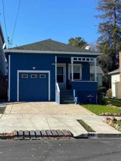 Home For Sale in Rodeo, California