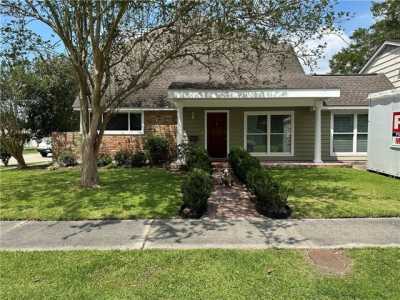 Home For Sale in River Ridge, Louisiana