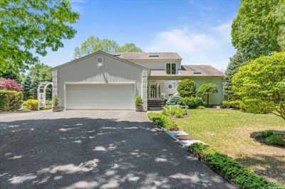 Home For Sale in Aquebogue, New York