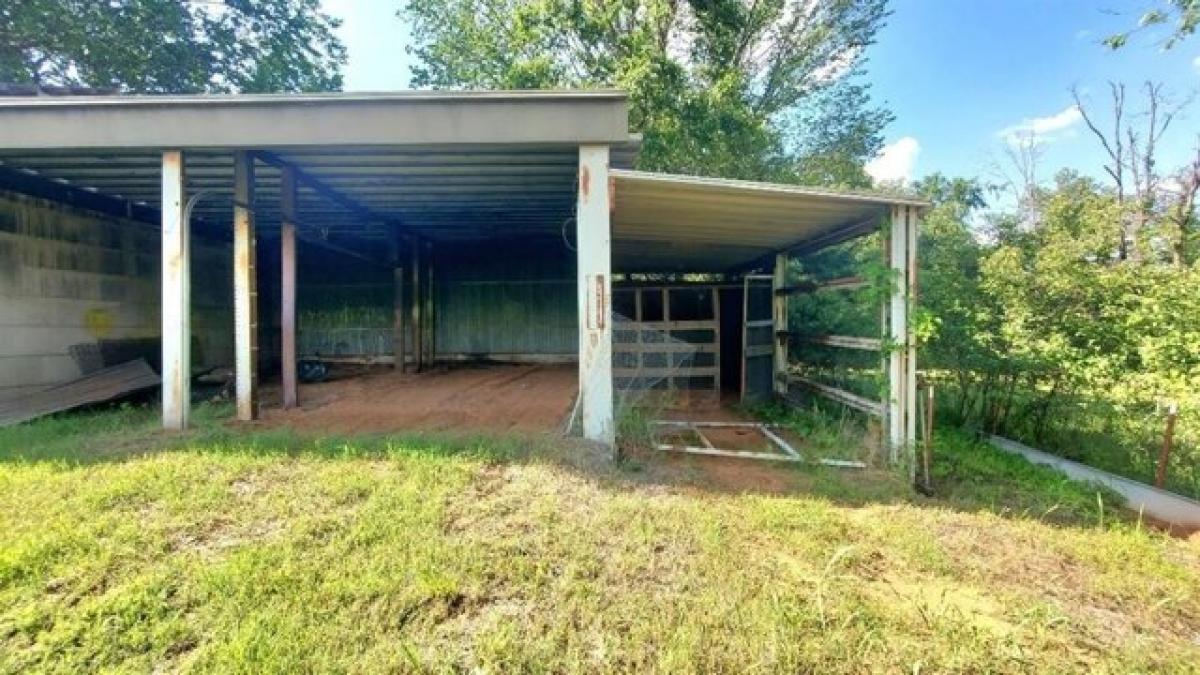 Picture of Home For Sale in McLoud, Oklahoma, United States