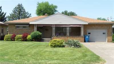 Home For Sale in Struthers, Ohio