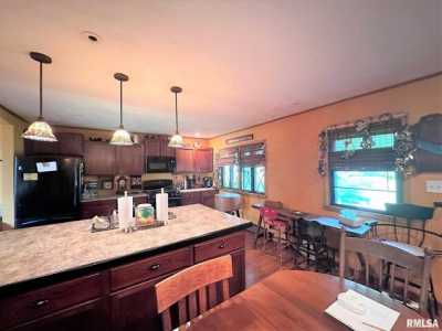 Home For Sale in Oneida, Illinois