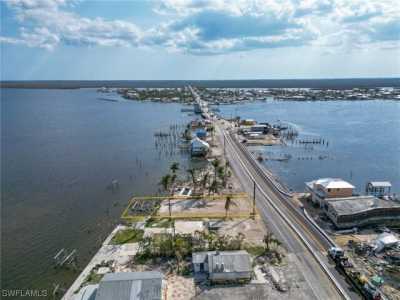 Residential Land For Sale in Matlacha, Florida