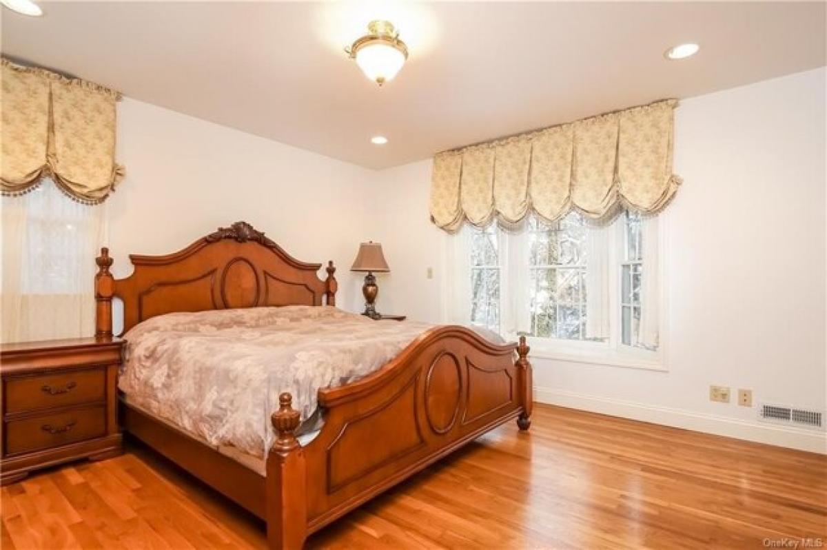 Picture of Home For Rent in Scarsdale, New York, United States