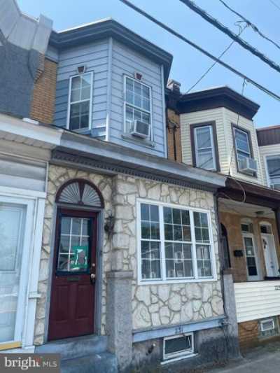 Home For Sale in Gloucester City, New Jersey