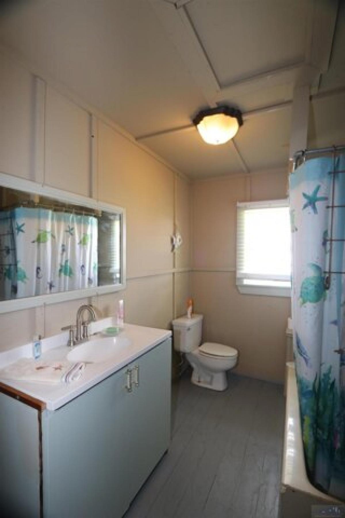 Picture of Home For Sale in Grand Isle, Louisiana, United States