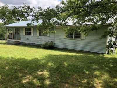 Home For Sale in Leoma, Tennessee