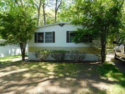 Home For Sale in Riverhead, New York