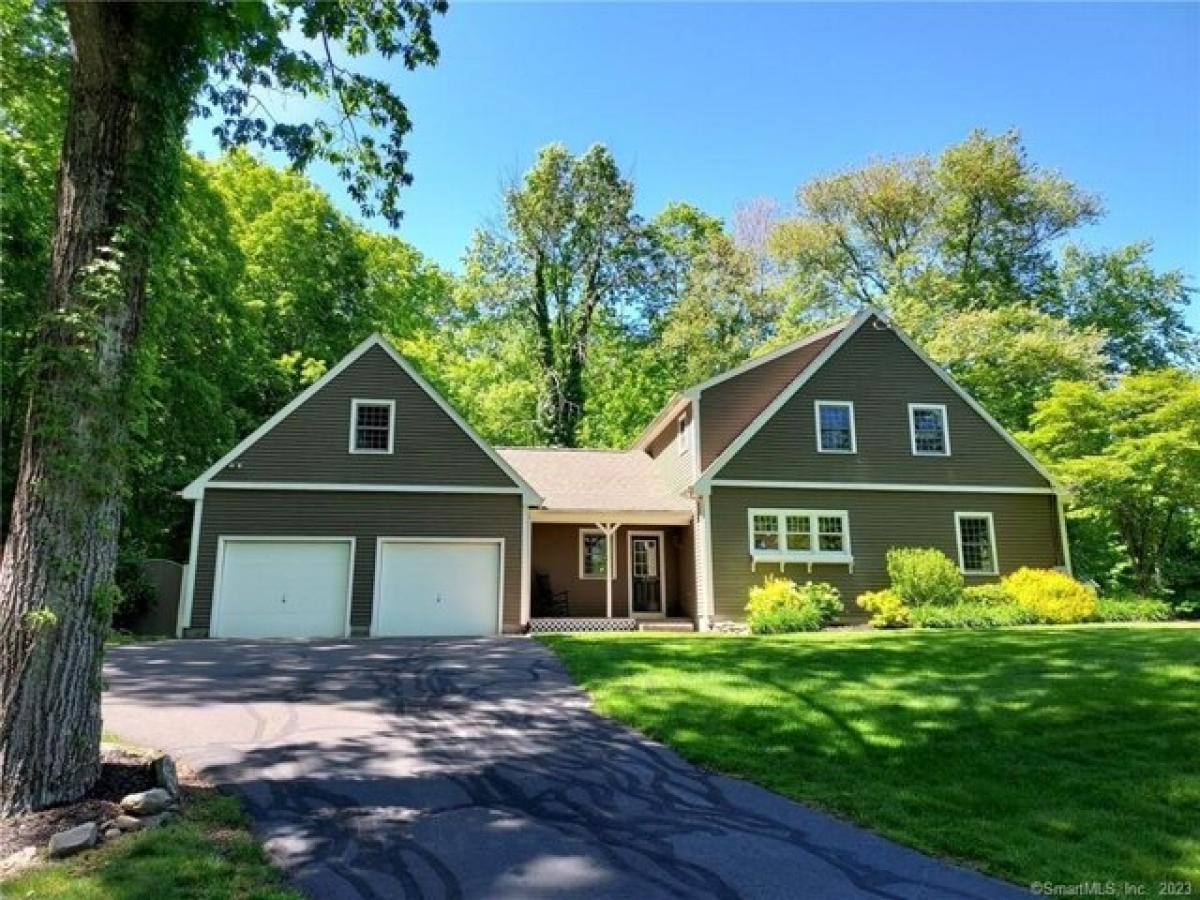Picture of Home For Sale in Hebron, Connecticut, United States