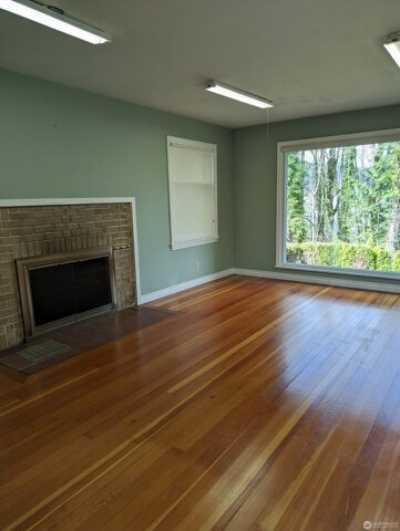 Home For Rent in Issaquah, Washington