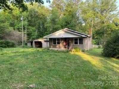 Home For Sale in Fletcher, North Carolina