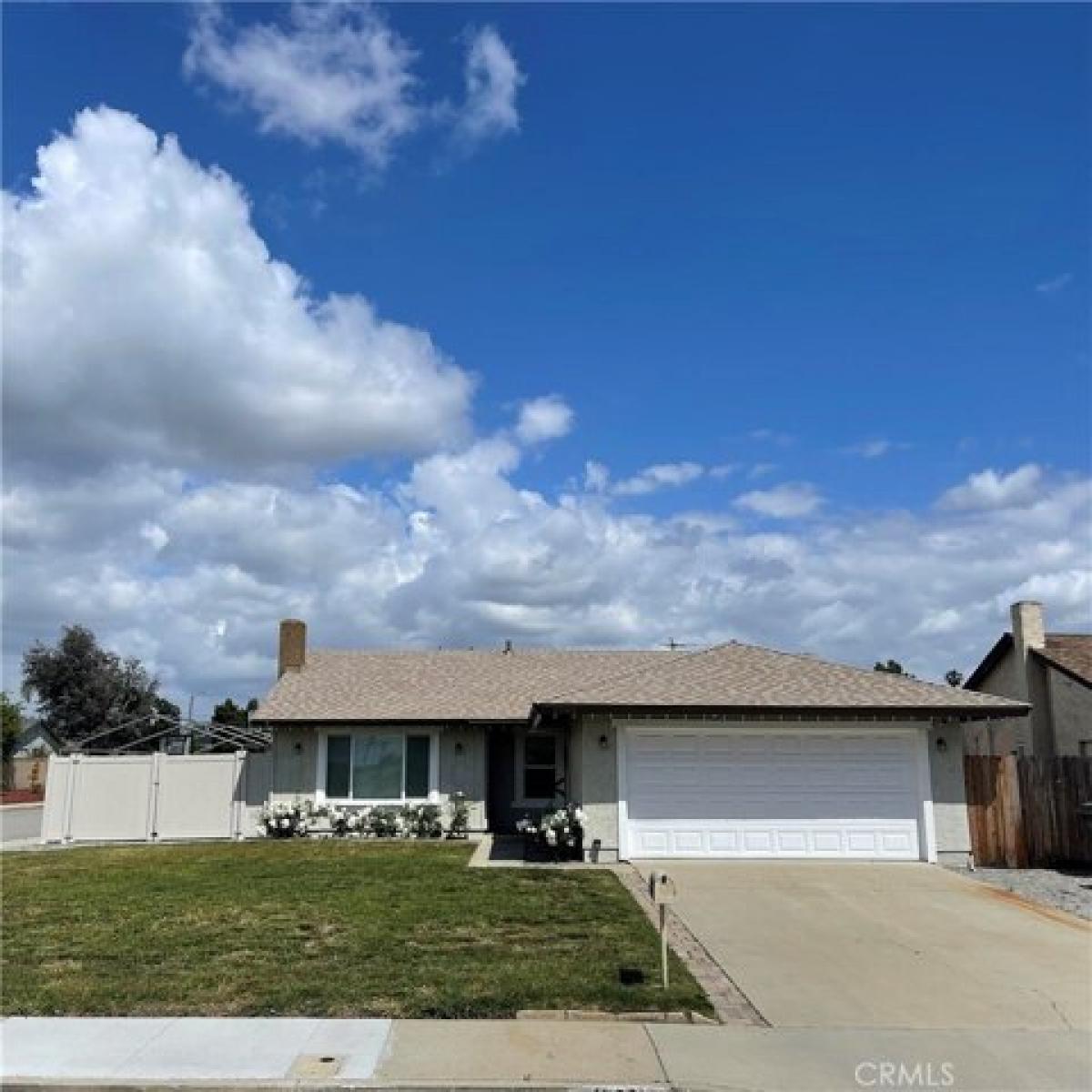 Picture of Home For Sale in Chino, California, United States