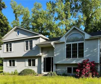 Home For Sale in Bloomfield, Connecticut