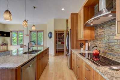 Home For Sale in Hartland, Wisconsin
