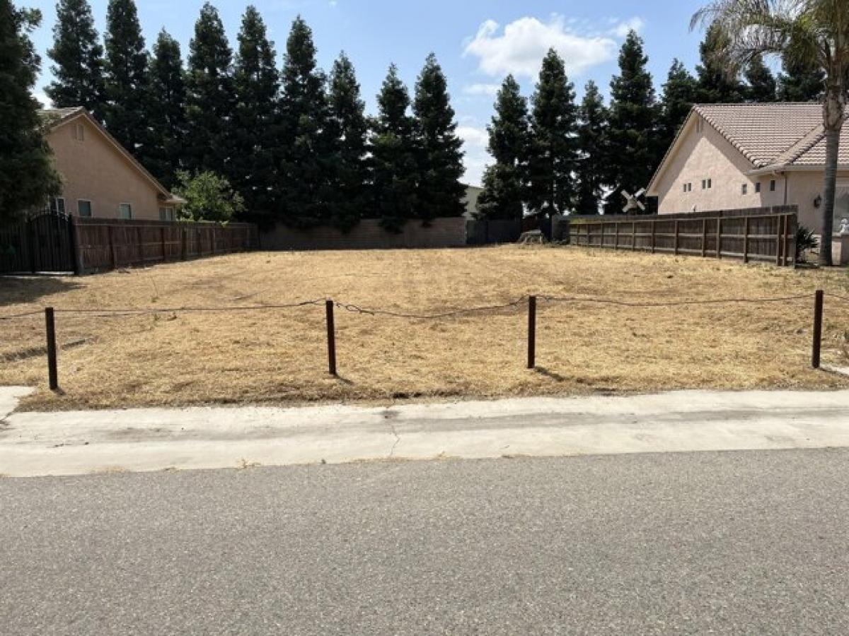Picture of Residential Land For Sale in Visalia, California, United States