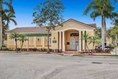 Home For Rent in Royal Palm Beach, Florida