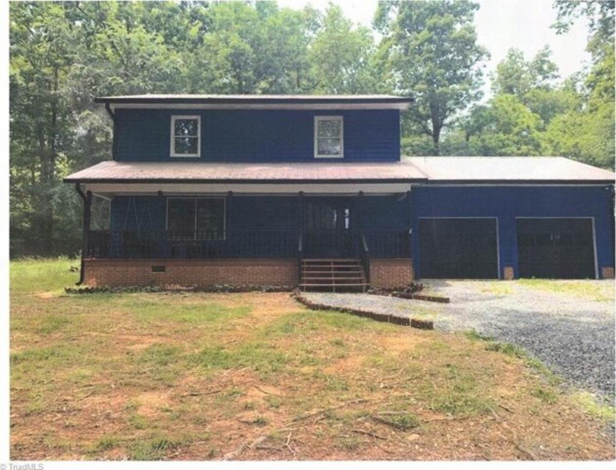 Picture of Home For Sale in Denton, North Carolina, United States