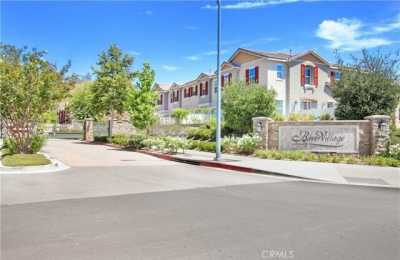 Home For Sale in Saugus, California