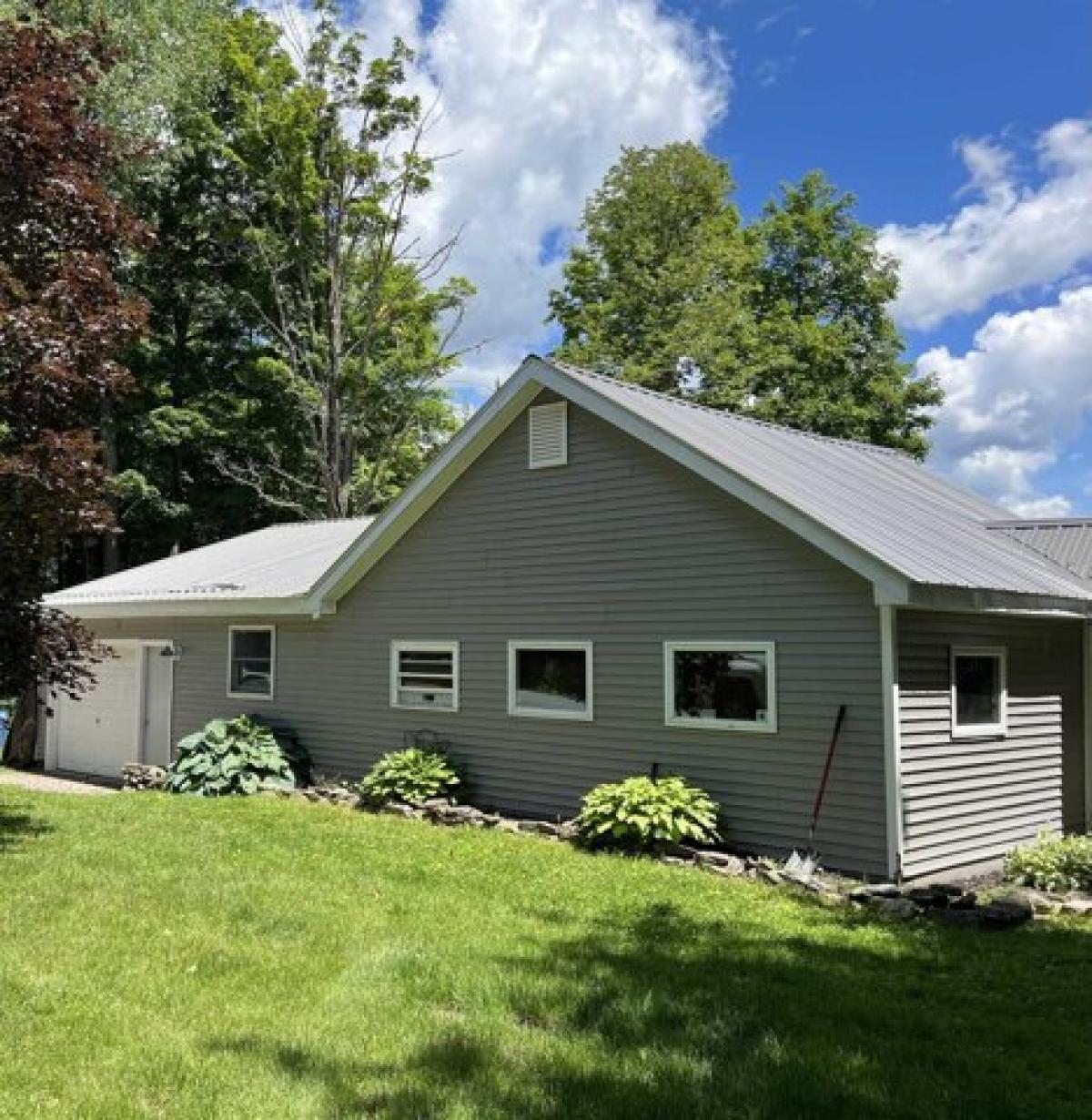Picture of Home For Sale in South Colton, New York, United States
