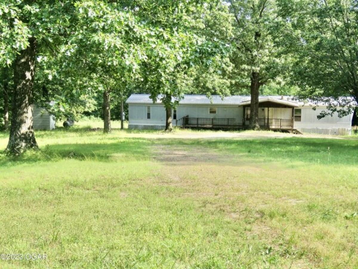 Picture of Home For Sale in Seneca, Missouri, United States