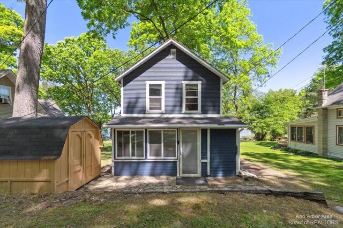 Picture of Home For Sale in Brooklyn, Michigan, United States
