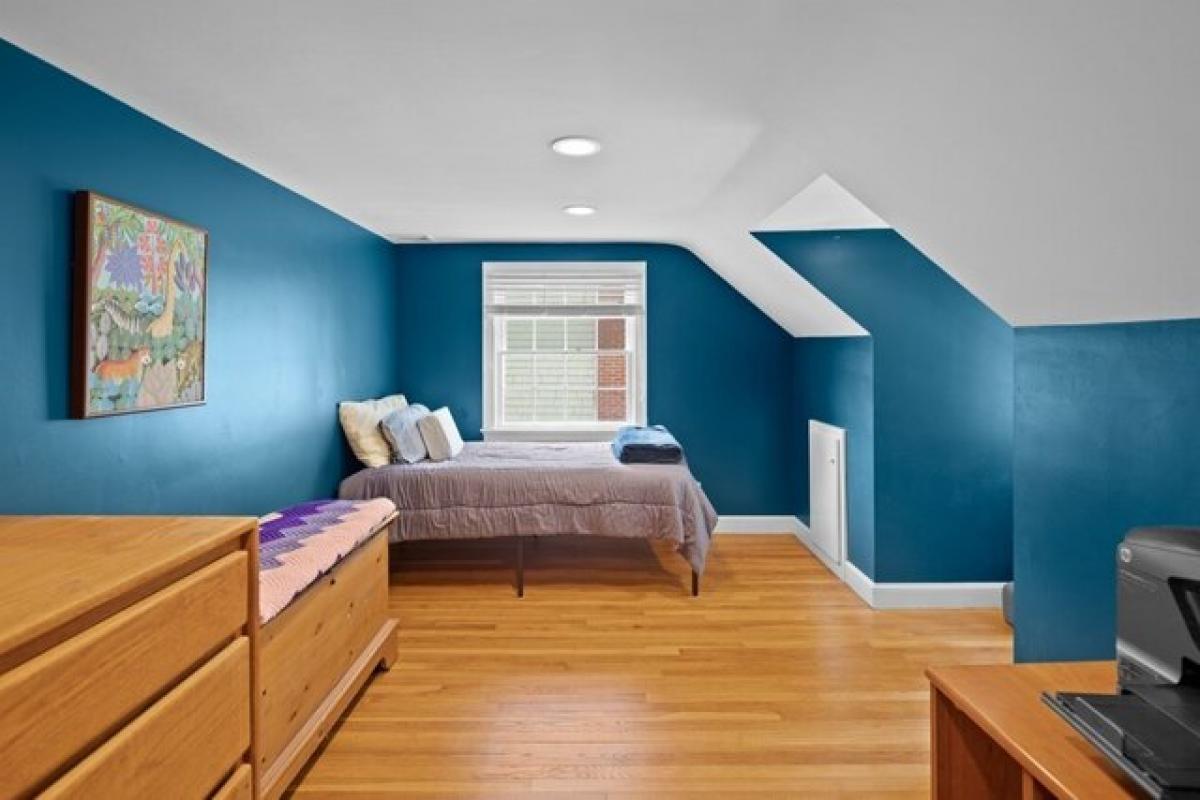 Picture of Home For Sale in Arlington, Massachusetts, United States