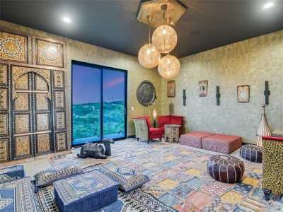 Home For Sale in Bee Cave, Texas