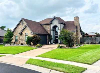 Home For Sale in Portland, Texas