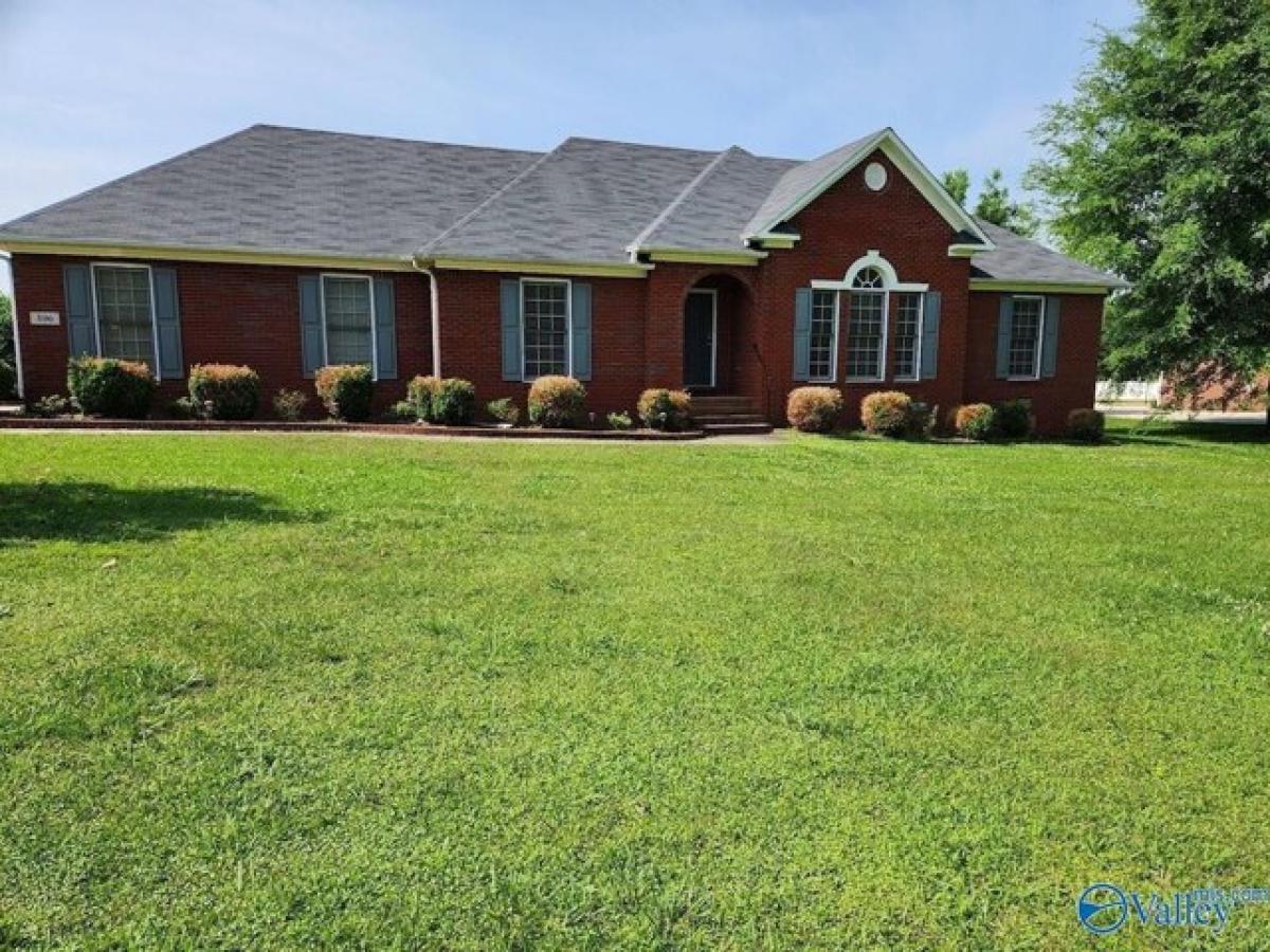Picture of Home For Sale in Toney, Alabama, United States