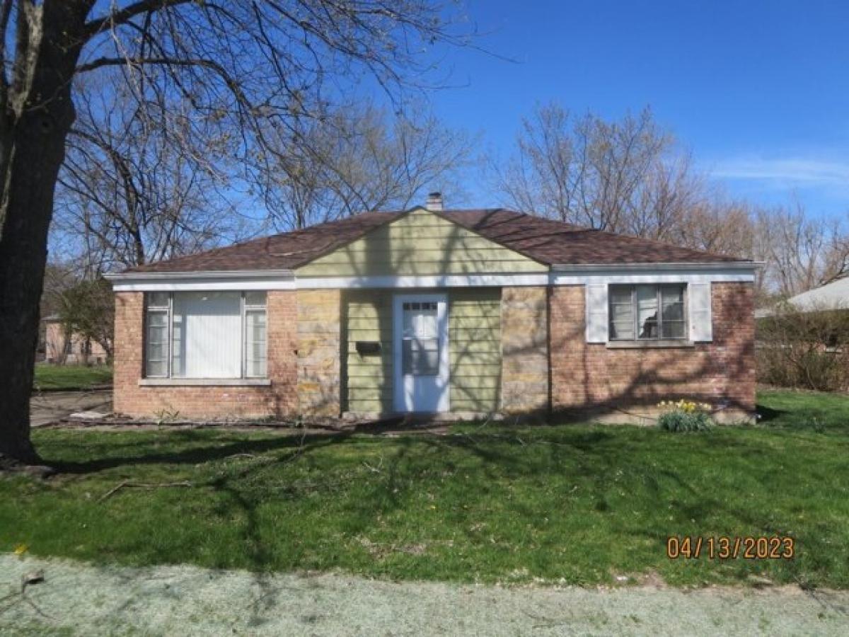 Picture of Home For Sale in Park Forest, Illinois, United States