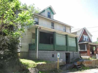 Home For Sale in Elizabeth, Pennsylvania