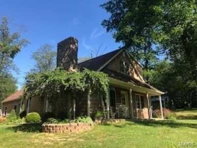 Home For Sale in Coulterville, Illinois
