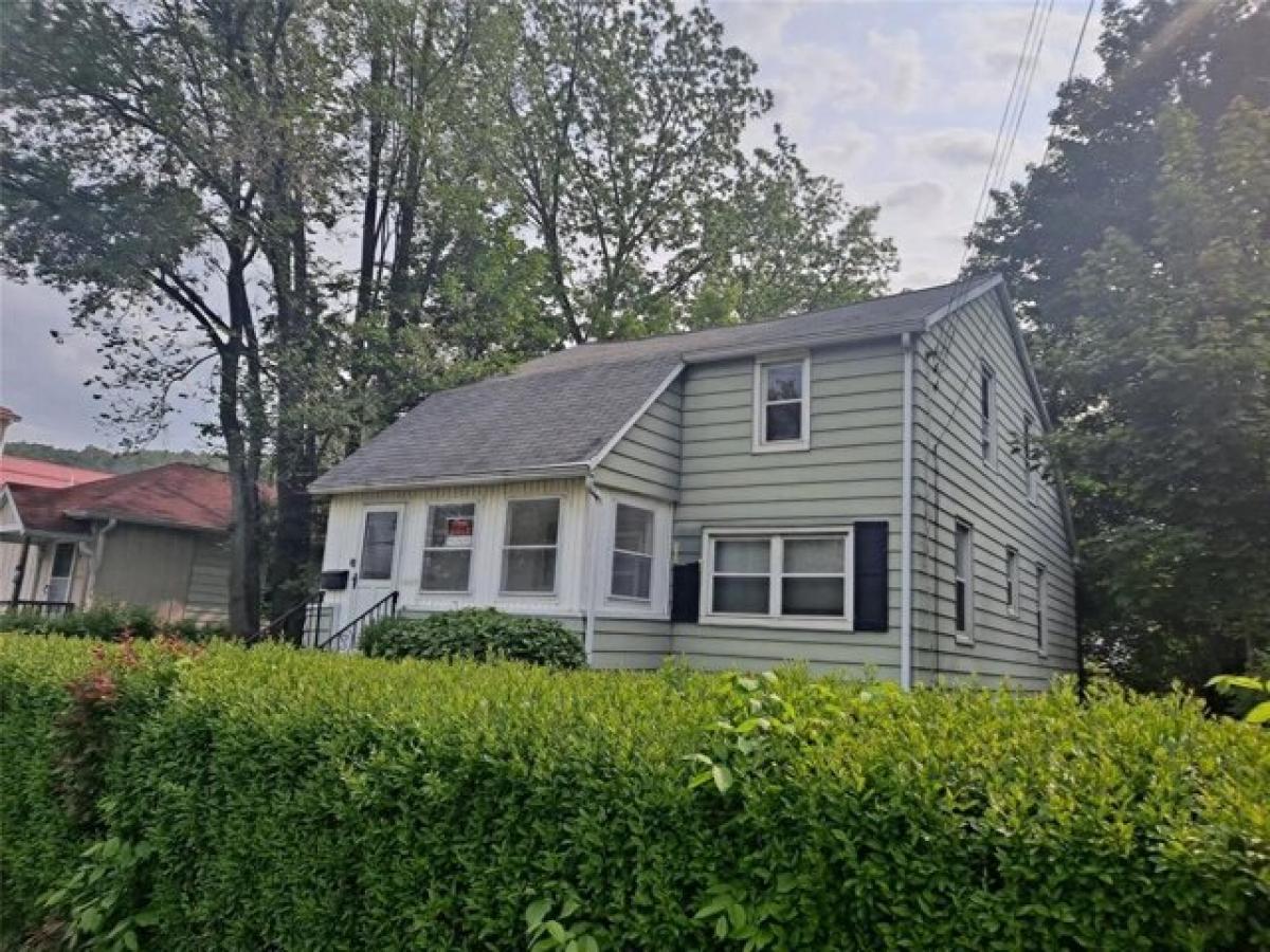 Picture of Home For Sale in Binghamton, New York, United States