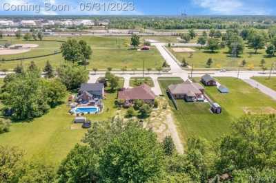 Home For Sale in Woodhaven, Michigan