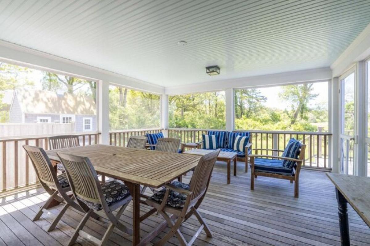 Picture of Home For Sale in Edgartown, Massachusetts, United States