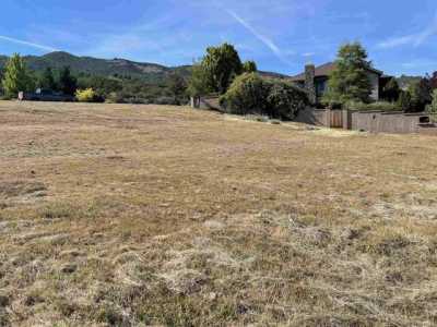 Residential Land For Sale in Yreka, California