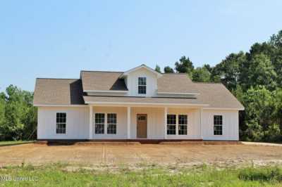 Home For Sale in Lucedale, Mississippi