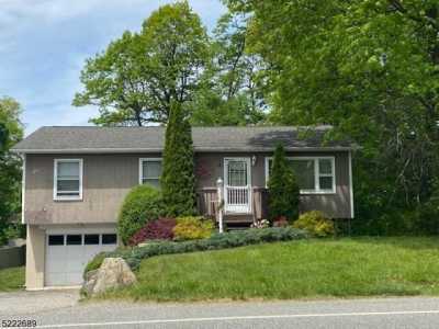 Home For Sale in Vernon, New Jersey