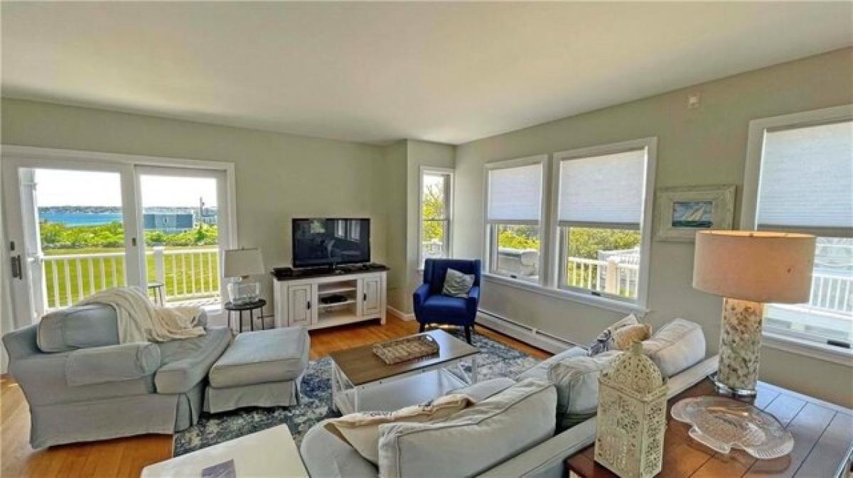 Picture of Home For Sale in Block Island, Rhode Island, United States