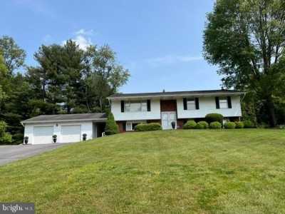 Home For Sale in Sykesville, Maryland