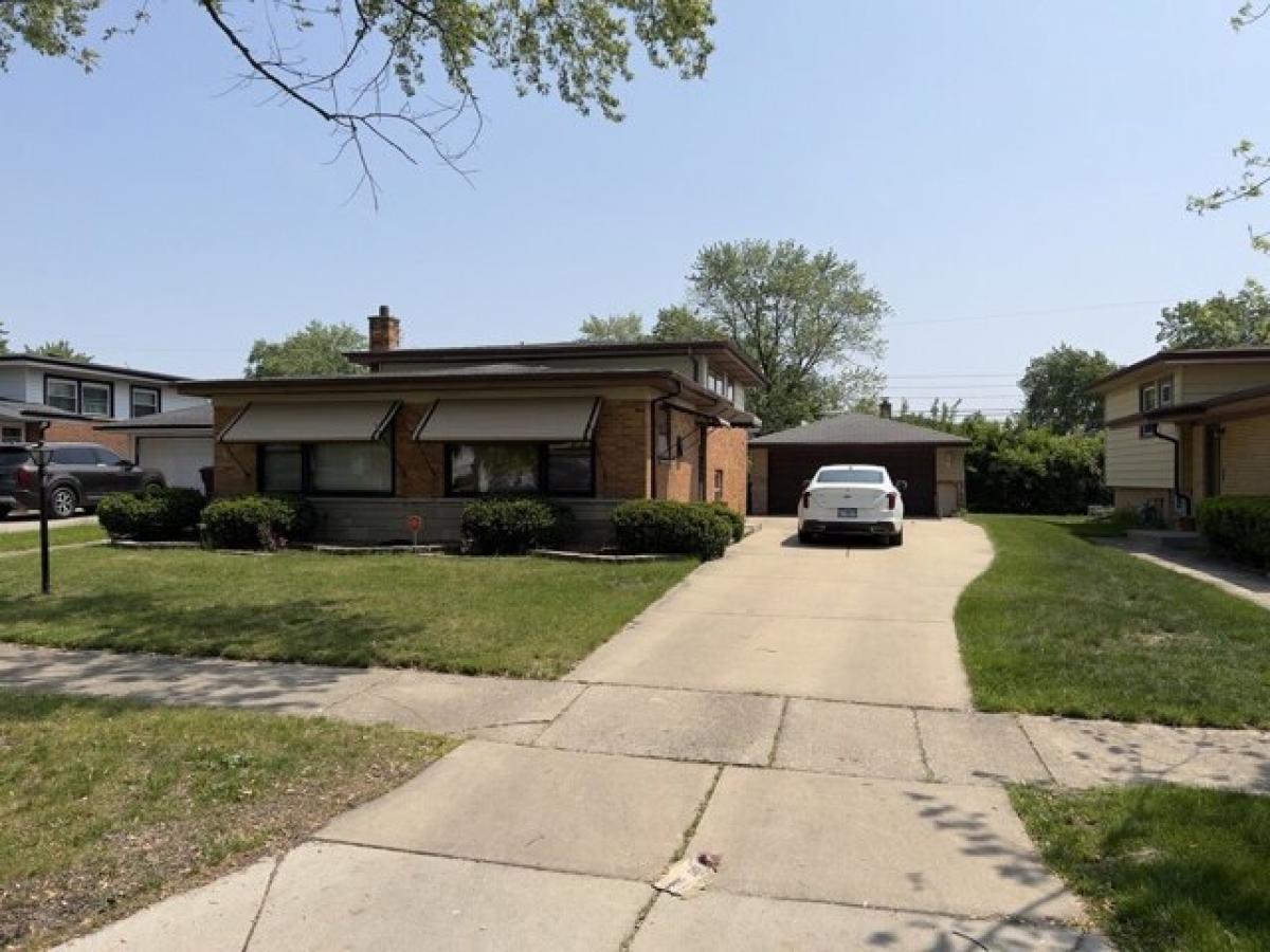 Picture of Home For Sale in Chicago Heights, Illinois, United States