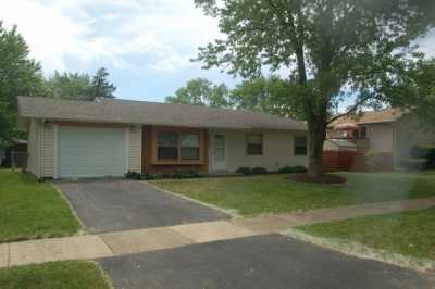 Home For Sale in Bolingbrook, Illinois
