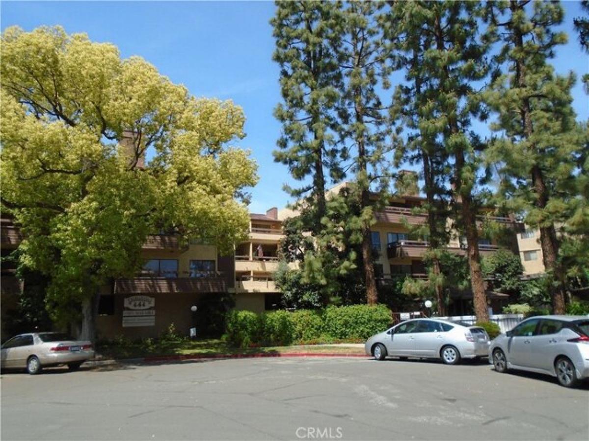 Picture of Home For Sale in Glendale, California, United States