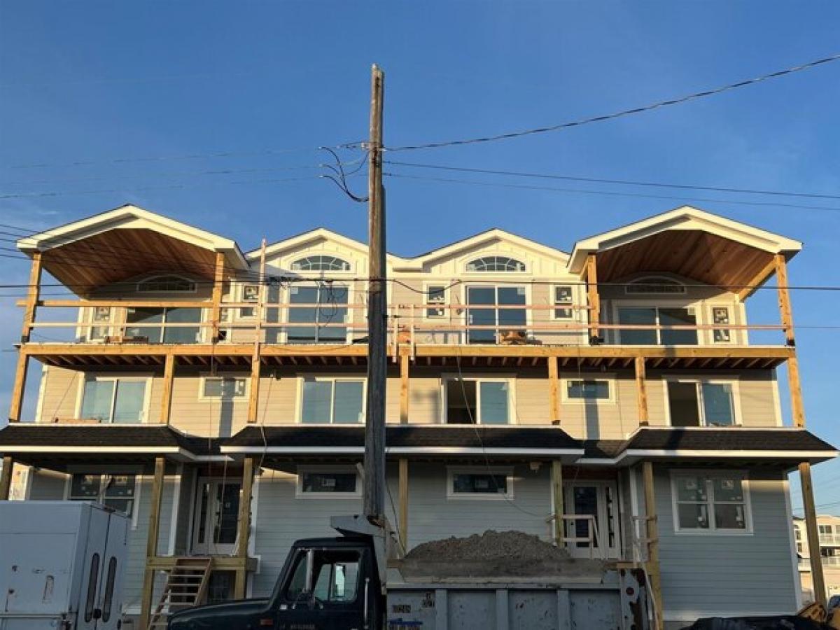Picture of Home For Sale in Sea Isle City, New Jersey, United States