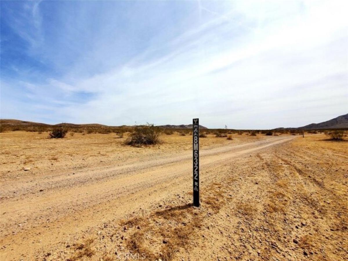 Picture of Residential Land For Sale in Hinkley, California, United States